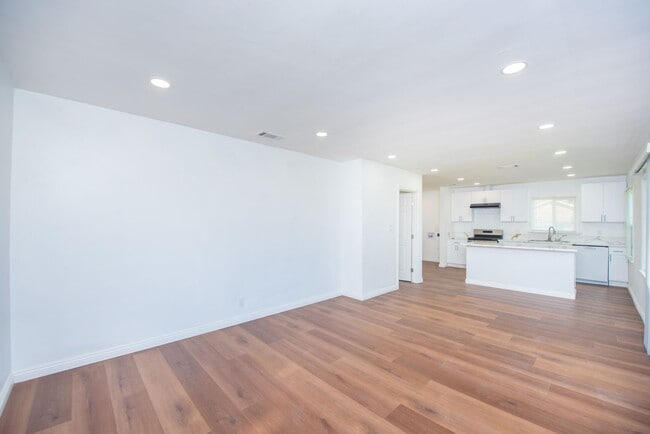 Building Photo - Remodeled Home