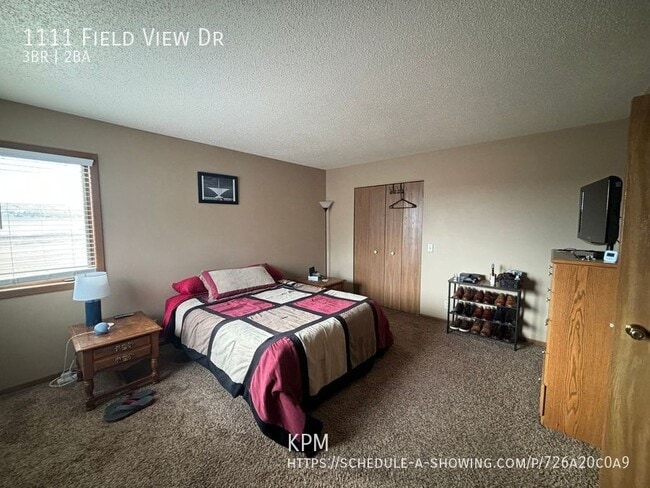 Building Photo - 1111 Field View Dr