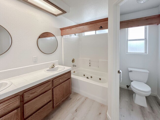 Building Photo - Single family home in Menifee!