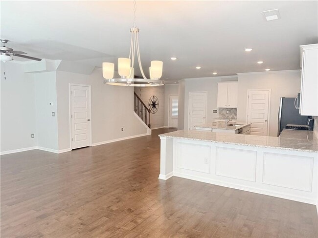 Building Photo - 2104 Shetley Creek Dr