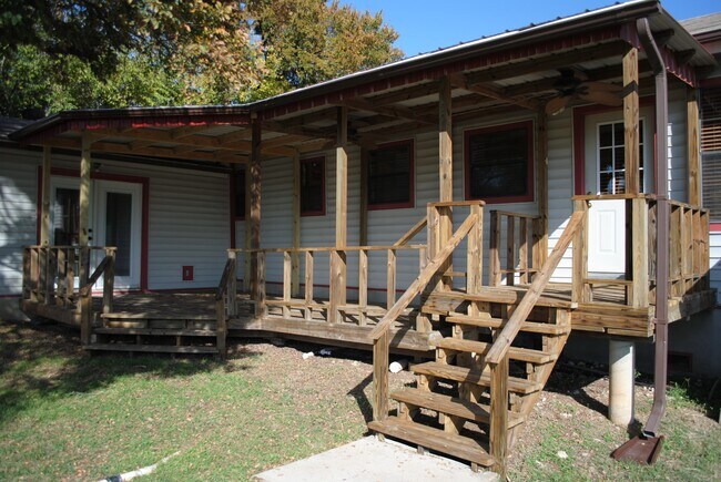 Building Photo - 13019 W Adams Ave