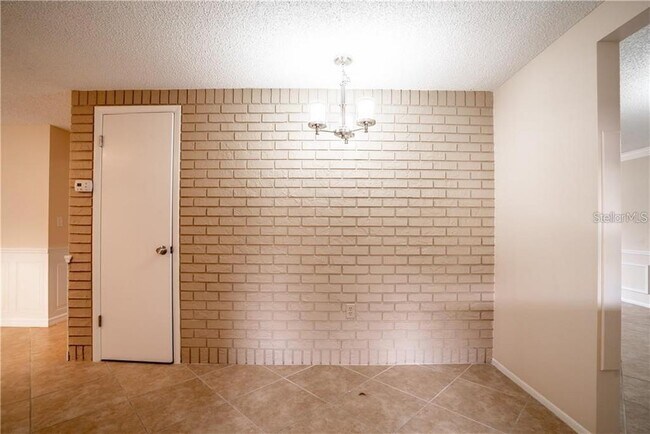 Building Photo - 12217 Buttonwood Row