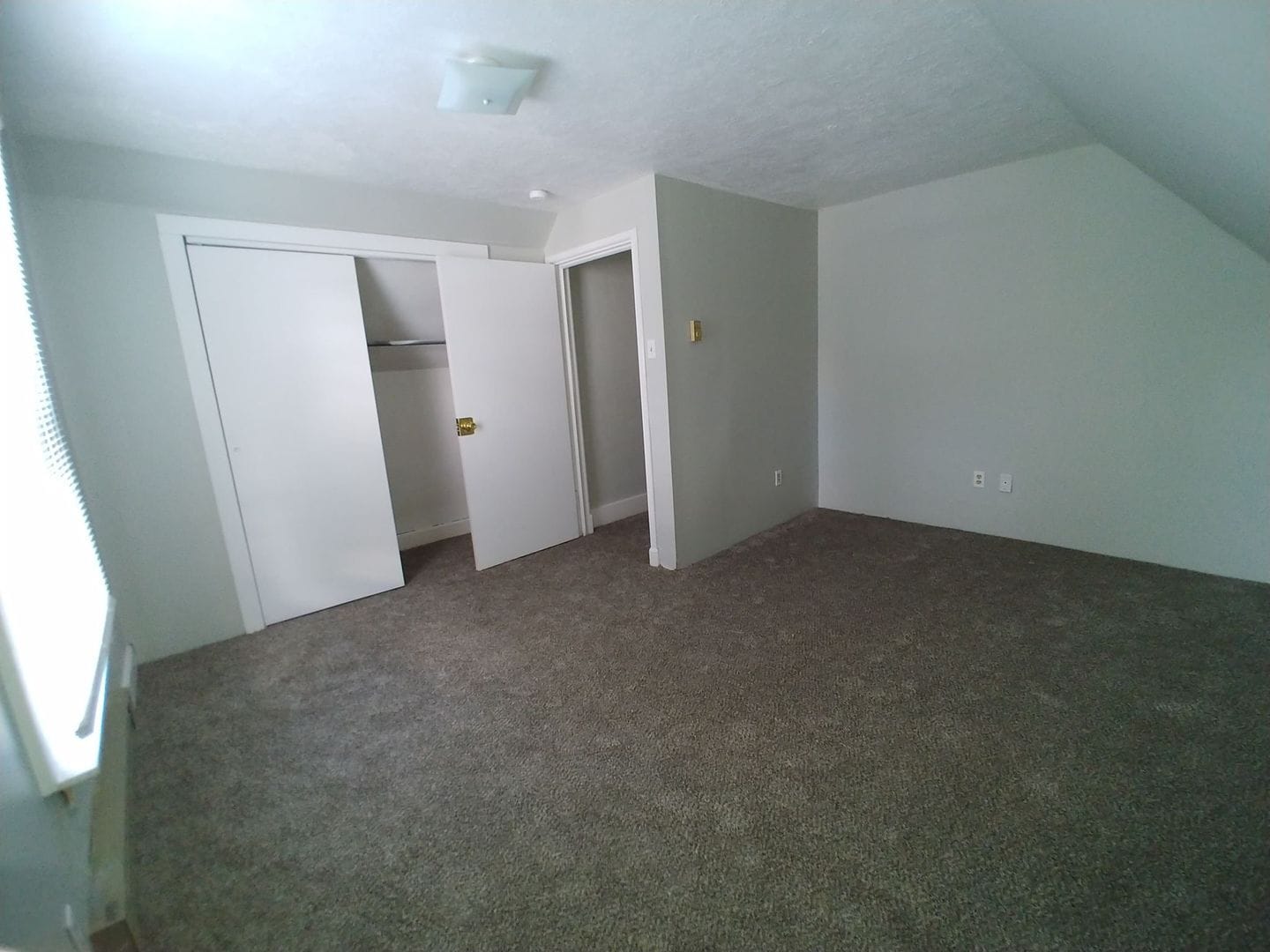 Building Photo - 308 N 11th St