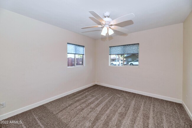Building Photo - 2501 E Highland Ave