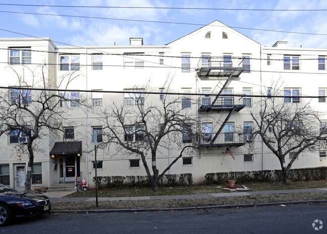 Building Photo - 109 W 53rd St
