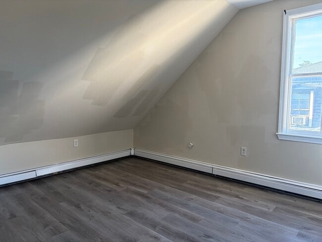 Building Photo - 36 Cork St