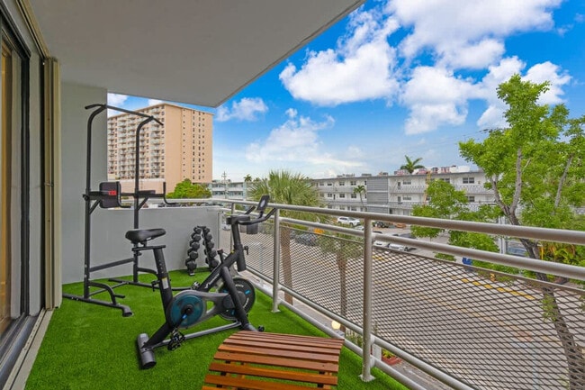 Building Photo - 468 Golden Isles Dr