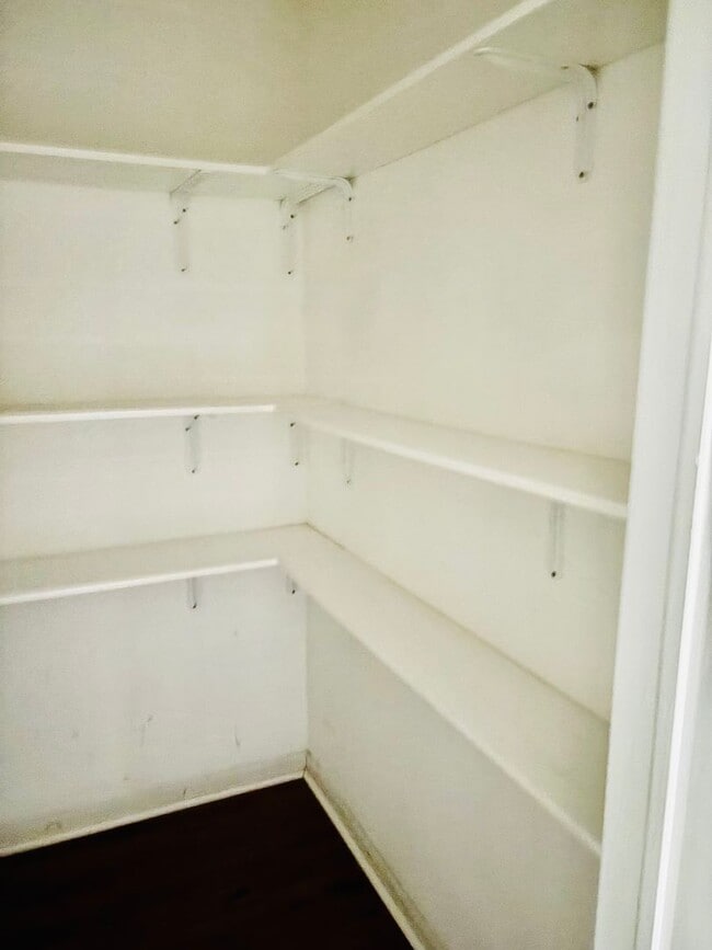 Building Photo - 1959 Main Ave