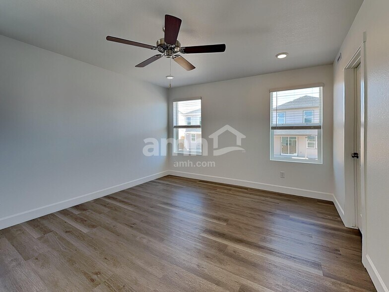 Building Photo - 10020 Abilene St