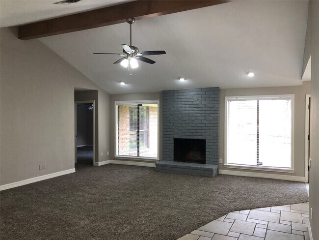 Building Photo - 3414 Wooddale Ln