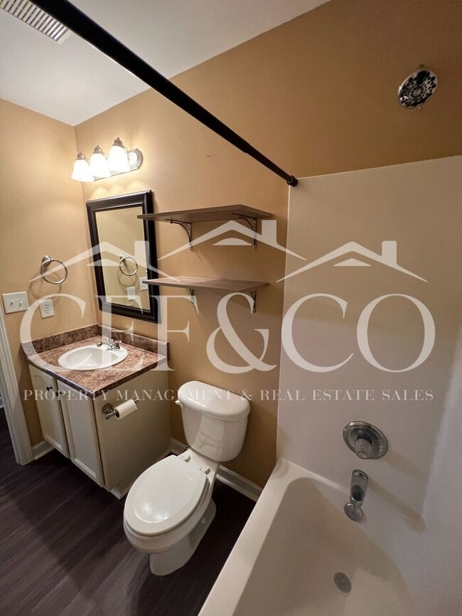 Building Photo - 112 Shining Rock Ct