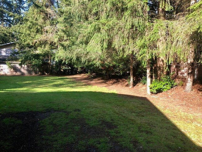 Building Photo - Charming 3 Bedroom in Cottage Lake