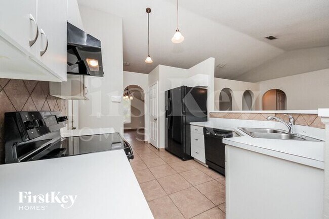 Building Photo - 431 Albatross Ct