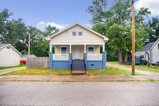 Building Photo - 1319 Stinson Ave