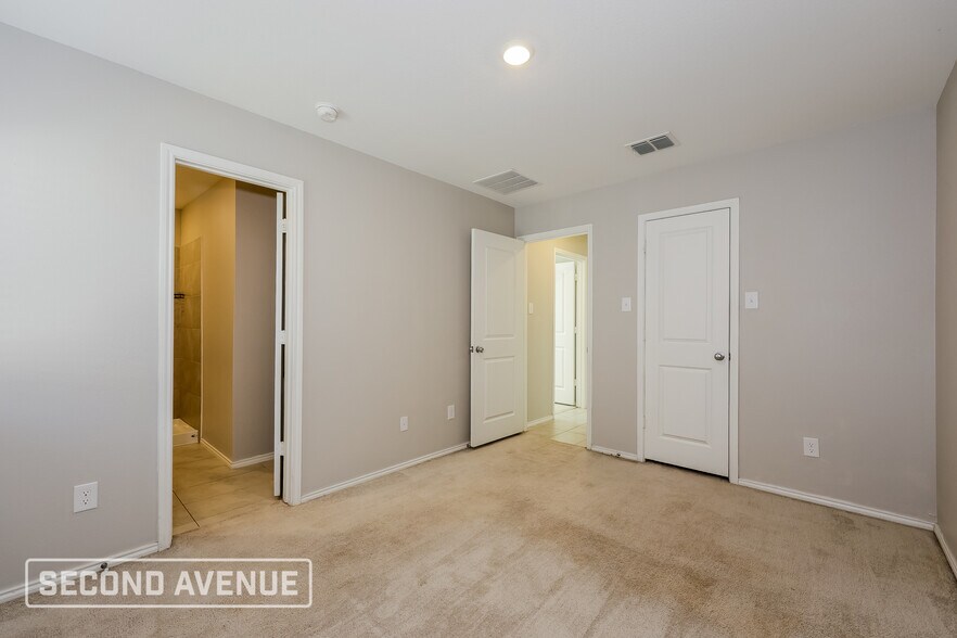 Building Photo - 8724 Texas Risinger Dr