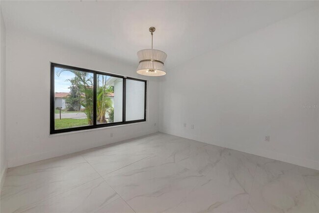Building Photo - 1658 Ridgewood Ln