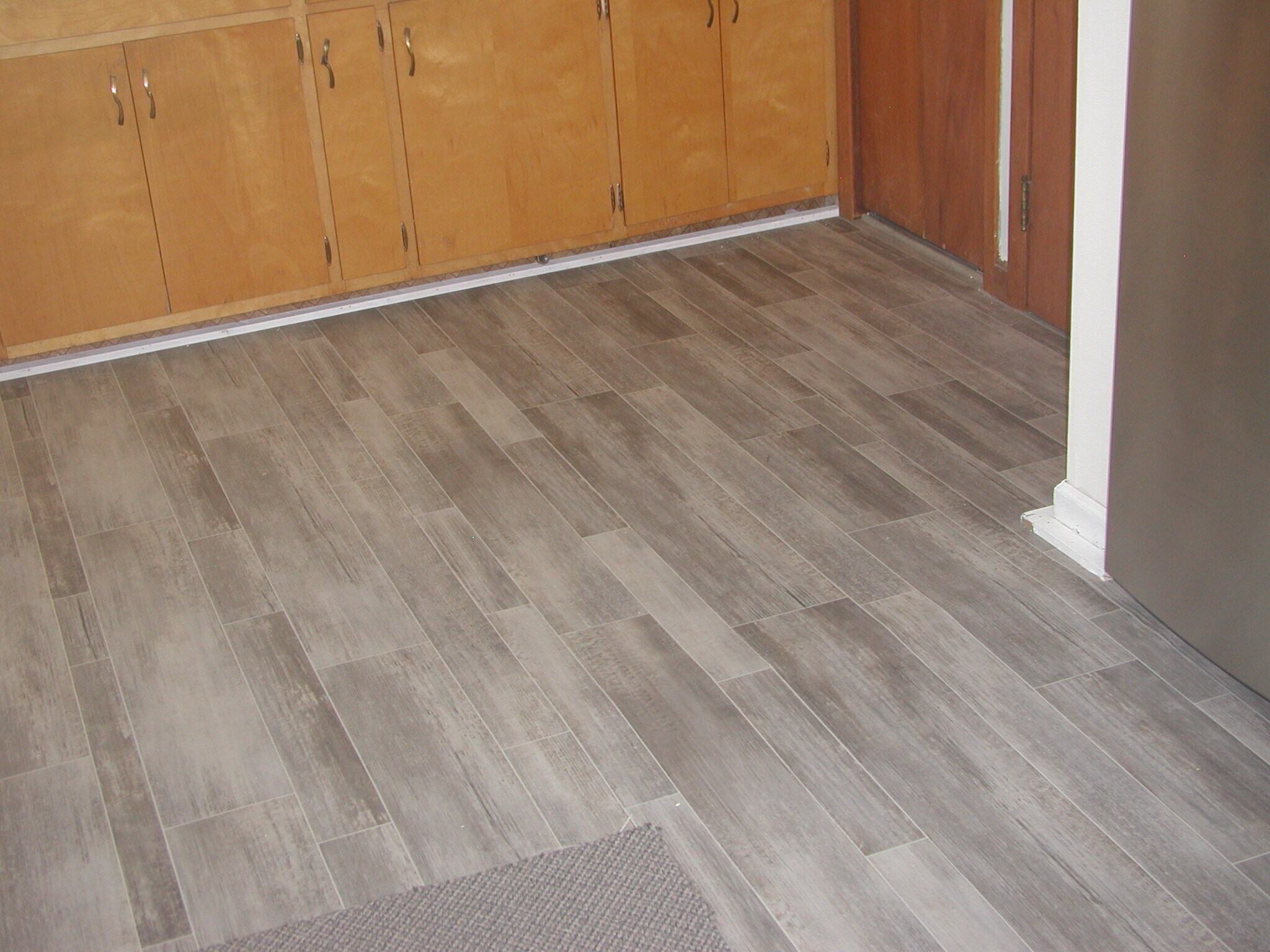 Building Photo - 241 E Ronning Ave