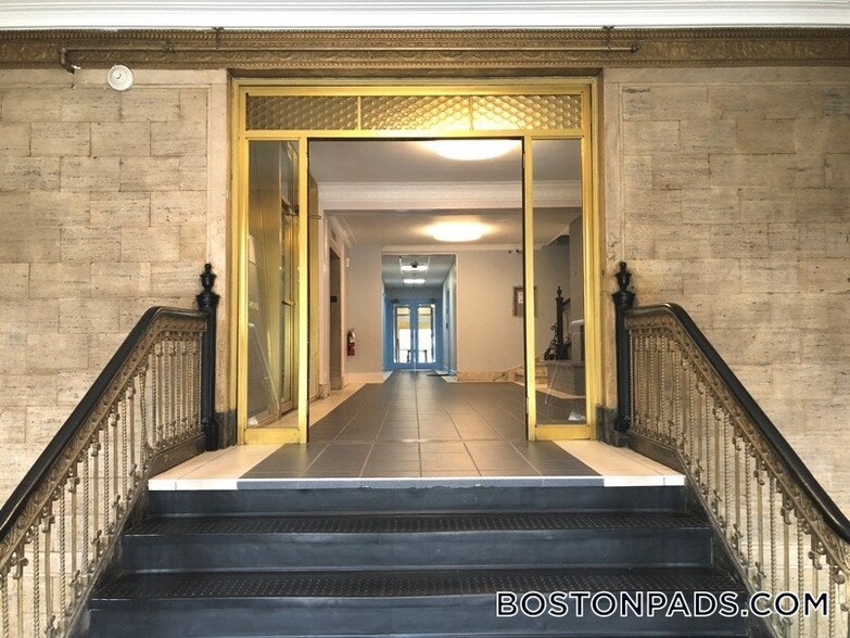 Building Photo - 475 Commonwealth Ave