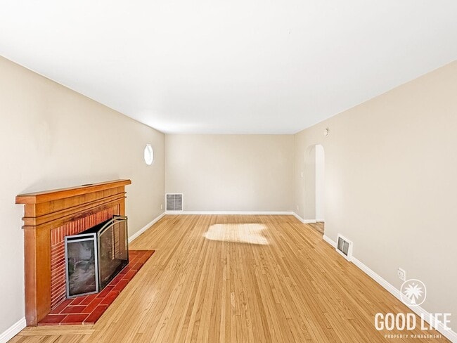 Building Photo - Charming 3-Bedroom Anaheim Home Featuring Private Backyard & 2 Car Garage