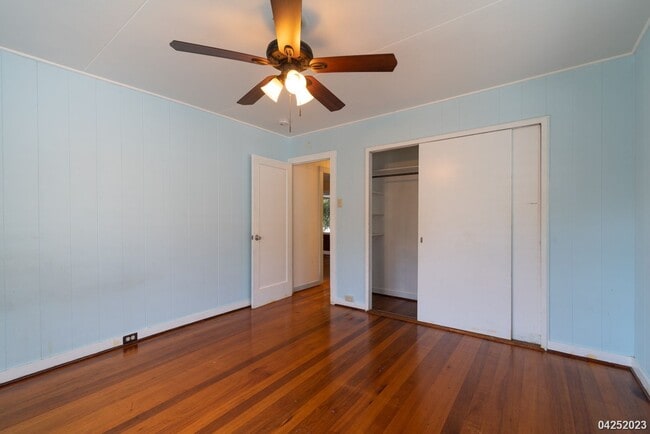 Building Photo - 3 Bedroom 1 Bath - Pets Negotiable - $2,800 - 1288 Kaluawa Street