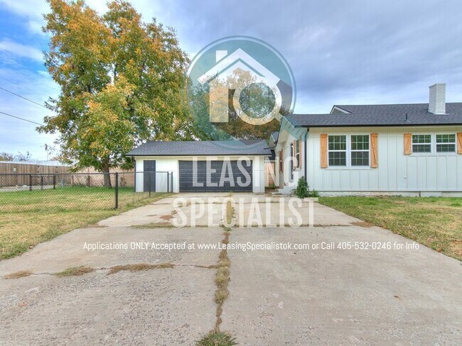 Building Photo - Norman 3 Bed 2 Bath New Custom Build Available for Immediate Move!!