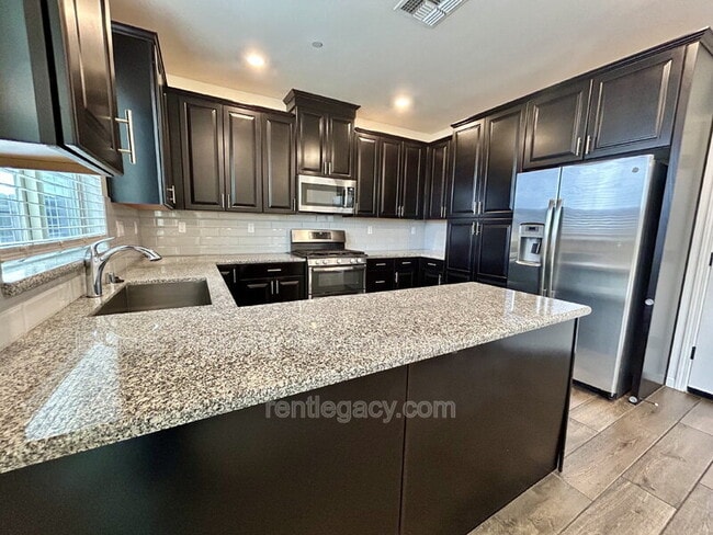 Building Photo - 3879 Ivan Way