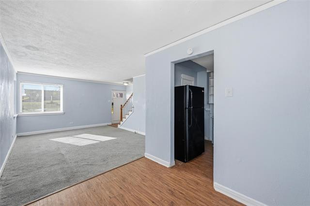 Building Photo - 305 W Morton St