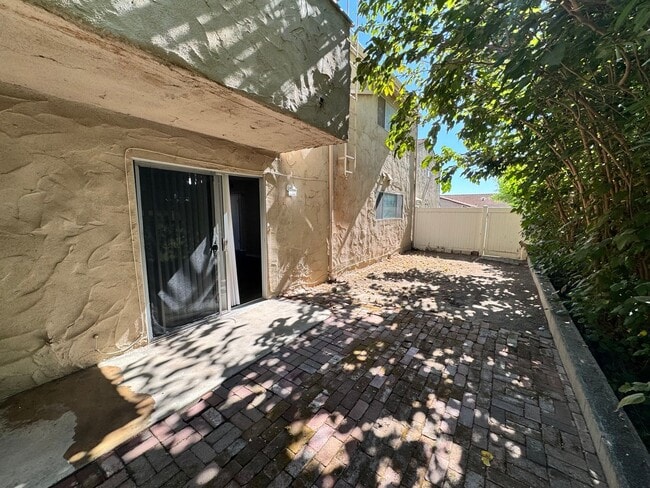 Building Photo - Available Soon!