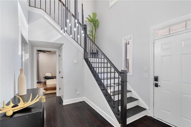 Building Photo - 4200 Roswell Rd NE