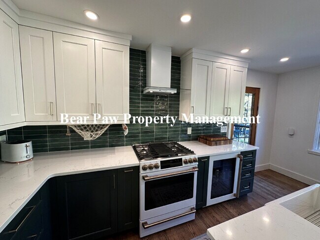 Building Photo - Cozy FURNISHED 2-Bed, 2-Bath Haven  on the...