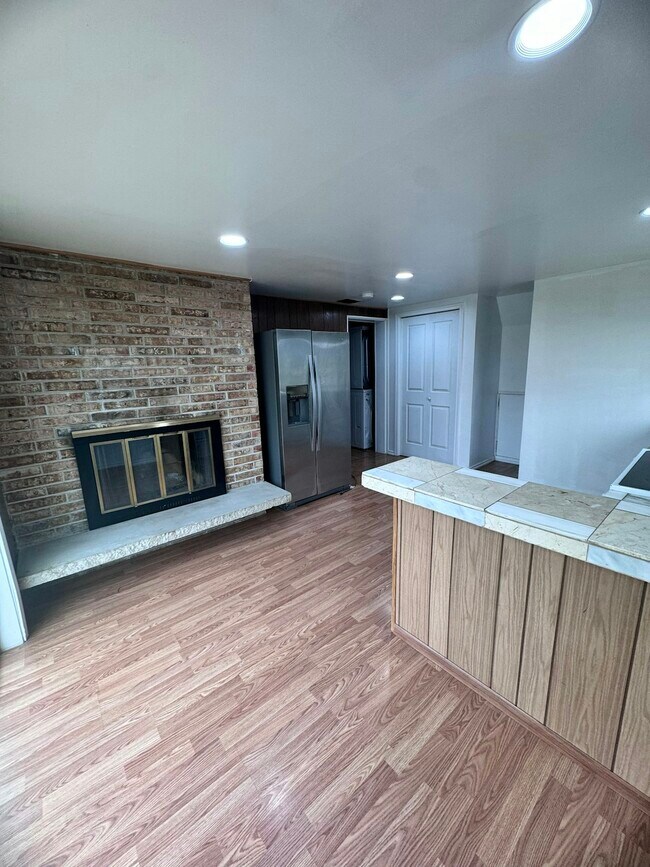 Building Photo - 3636 S 242nd St