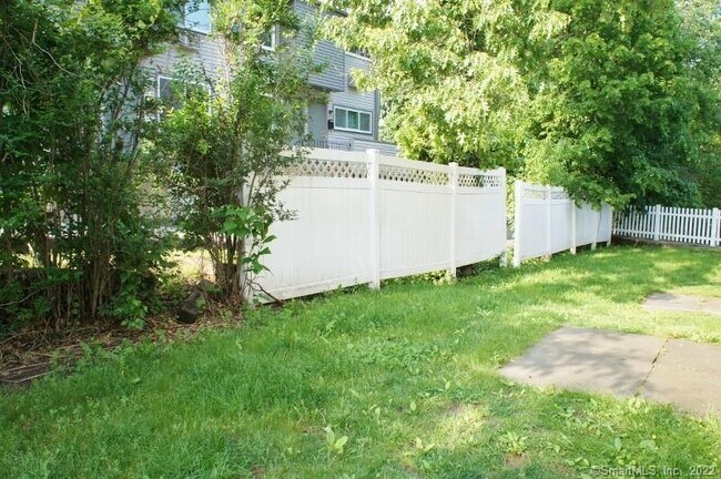 Building Photo - 22 Ferris Ave