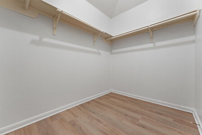 Building Photo - 14631 Englebrook Dr