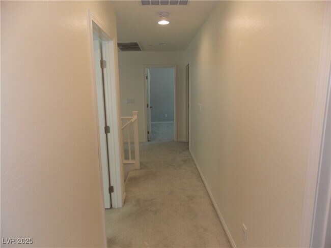 Building Photo - 160 Lilt Ave