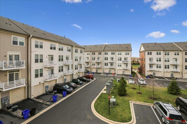 Building Photo - 3602 Spring Hollow Ln