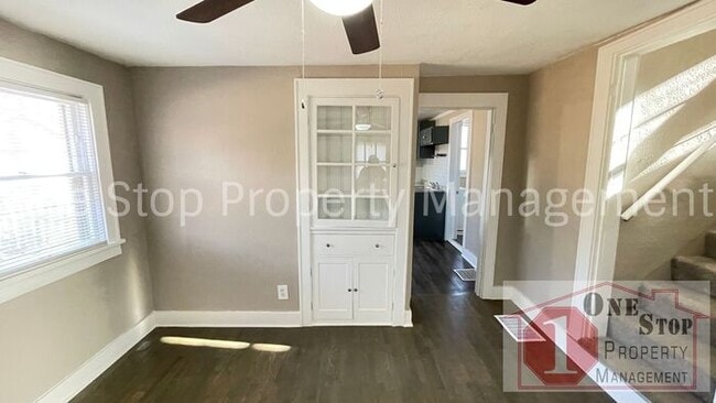 Building Photo - 3-bedroom, 2-bath in Liberty