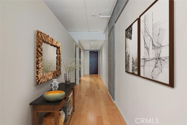 Building Photo - 1100 S Hope St