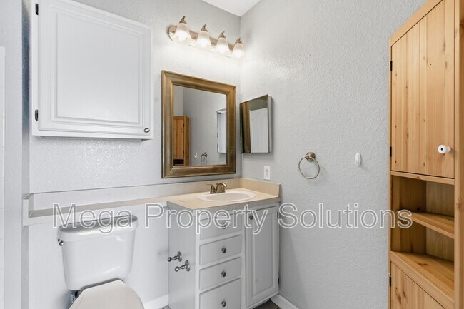 Building Photo - 5507 Legacy Crescent Pl