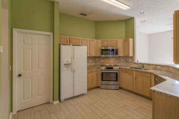 Building Photo - 12096 Coachman Lakes Way
