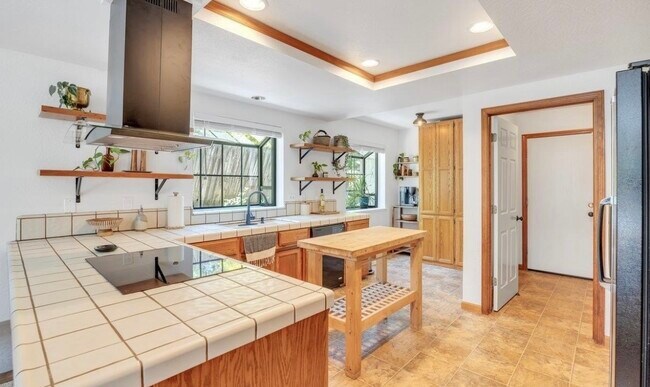 Building Photo - 22689 Cedar Pines Ave