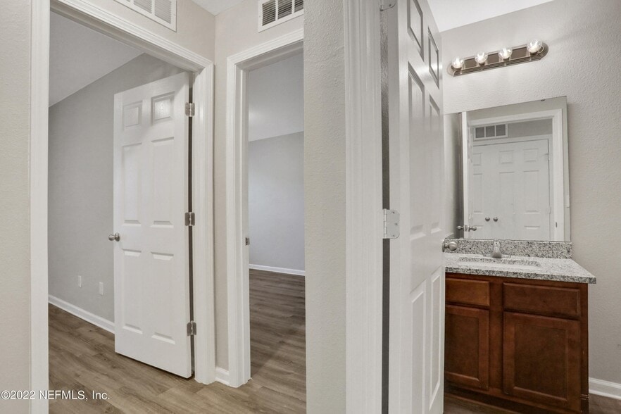 Building Photo - 8341 Homeport Ct