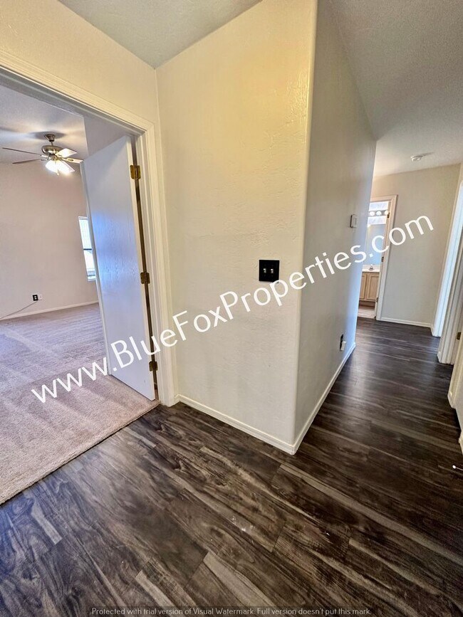Building Photo - 3062 W Country Fair Dr