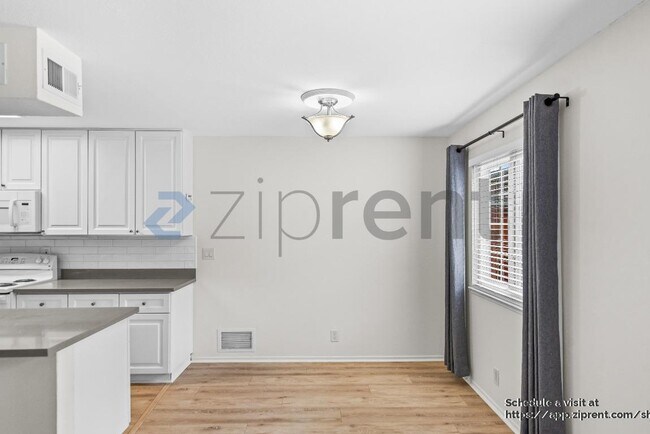 Building Photo - 5730 Allen Ave