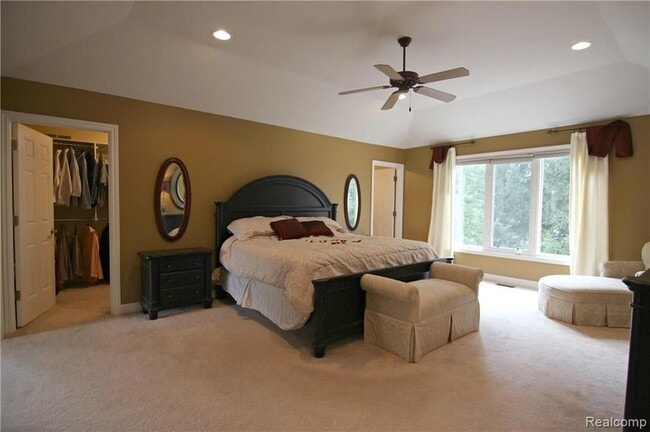 Building Photo - 26131 Sunbury Ct