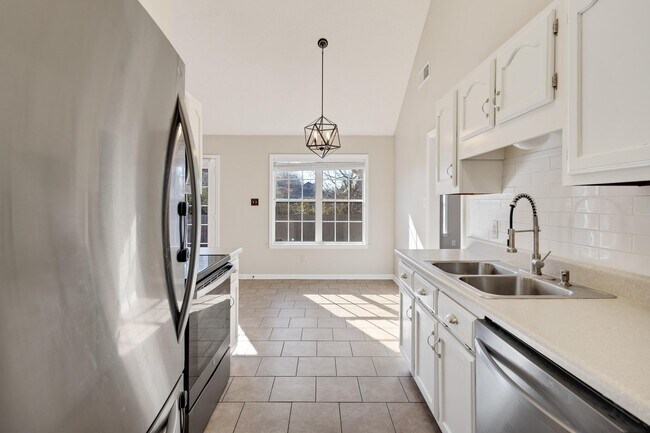 Building Photo - 7775 Shadow Elm Ln