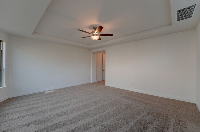 Building Photo - Must See 5 Bed 4.5 Bath in Northlake