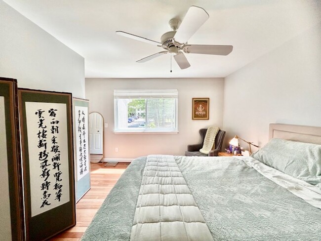 Building Photo - Welcome to this Lovely Home in Reston, VA!