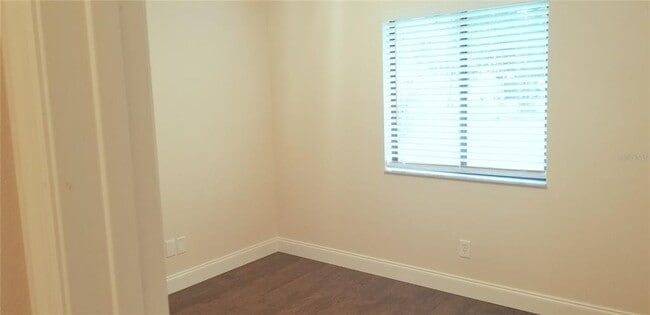 Building Photo - 568 Carrigan Ave