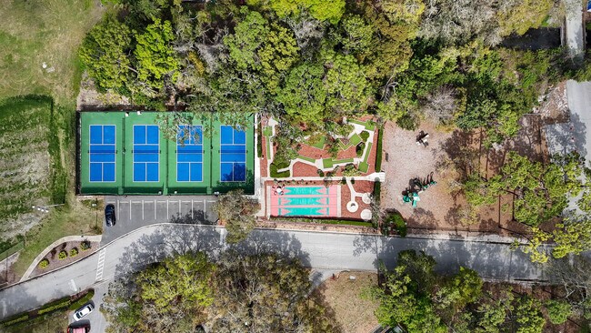 Building Photo - 36750 US Hwy 19 N