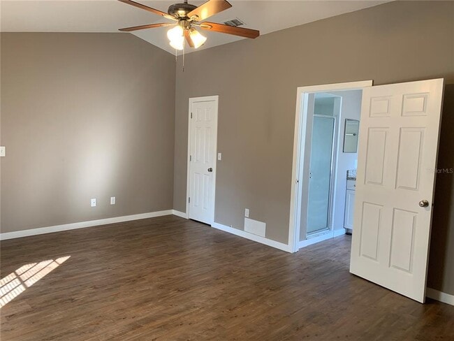 Building Photo - 1529 Spring Ridge Cir